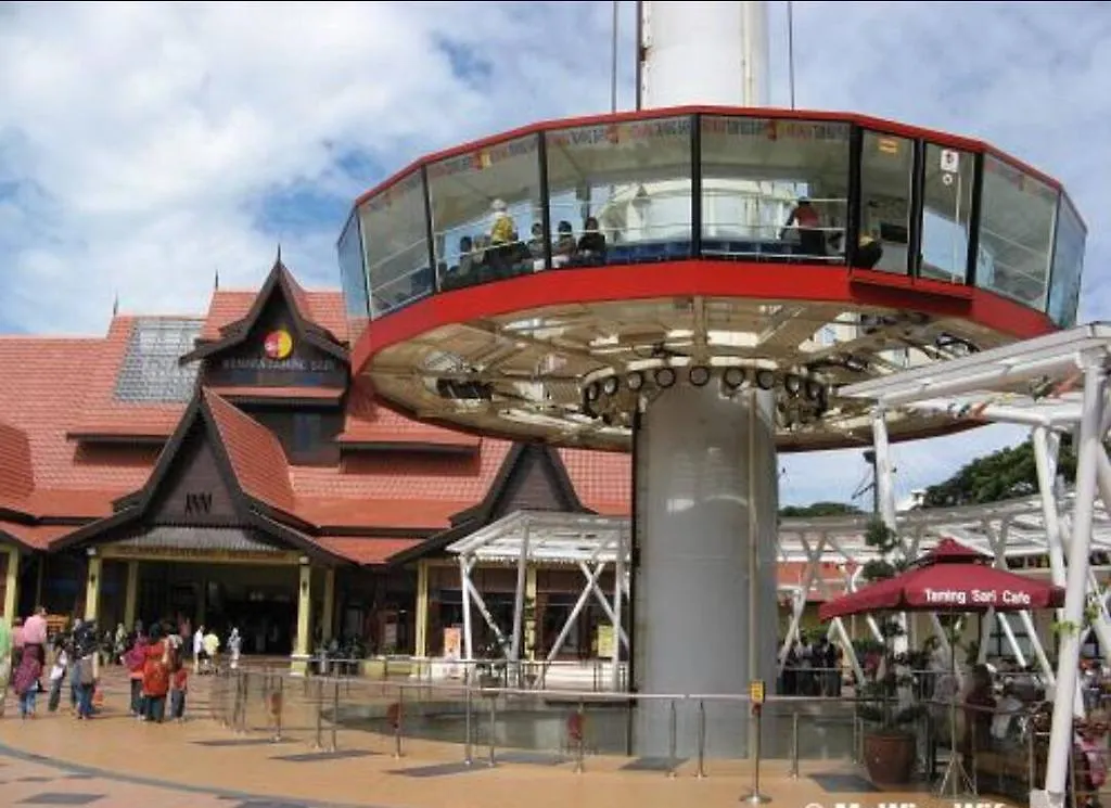 Traders Villa - Villa Warisan Melaka 0*, Малакка